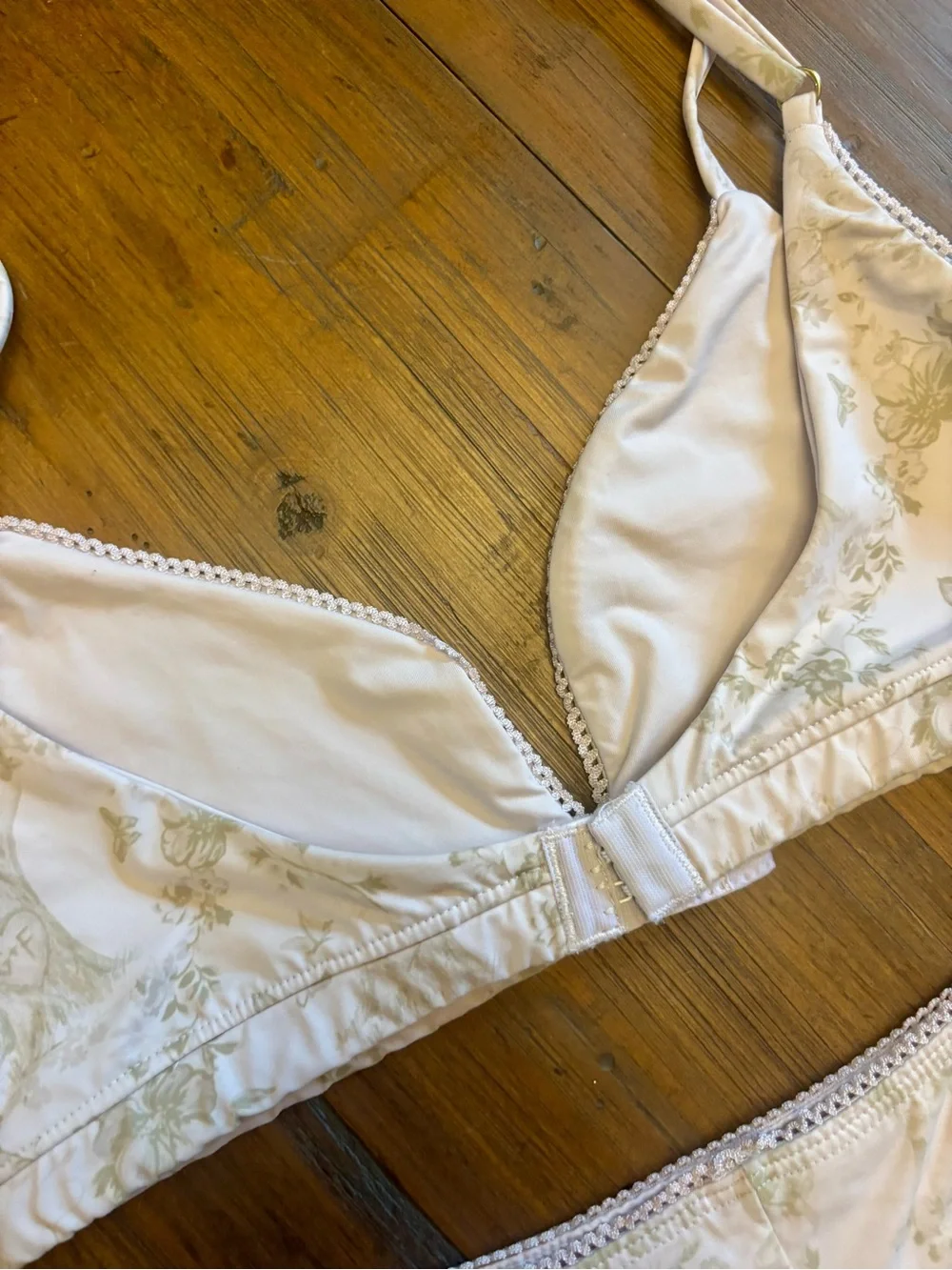 Frankie’s bikinis x Gigi HADID Fawn toile bikini set